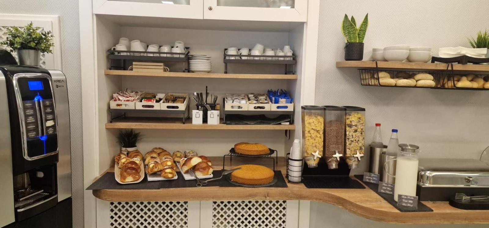 Hotel Potenza نابولي المظهر الخارجي الصورة