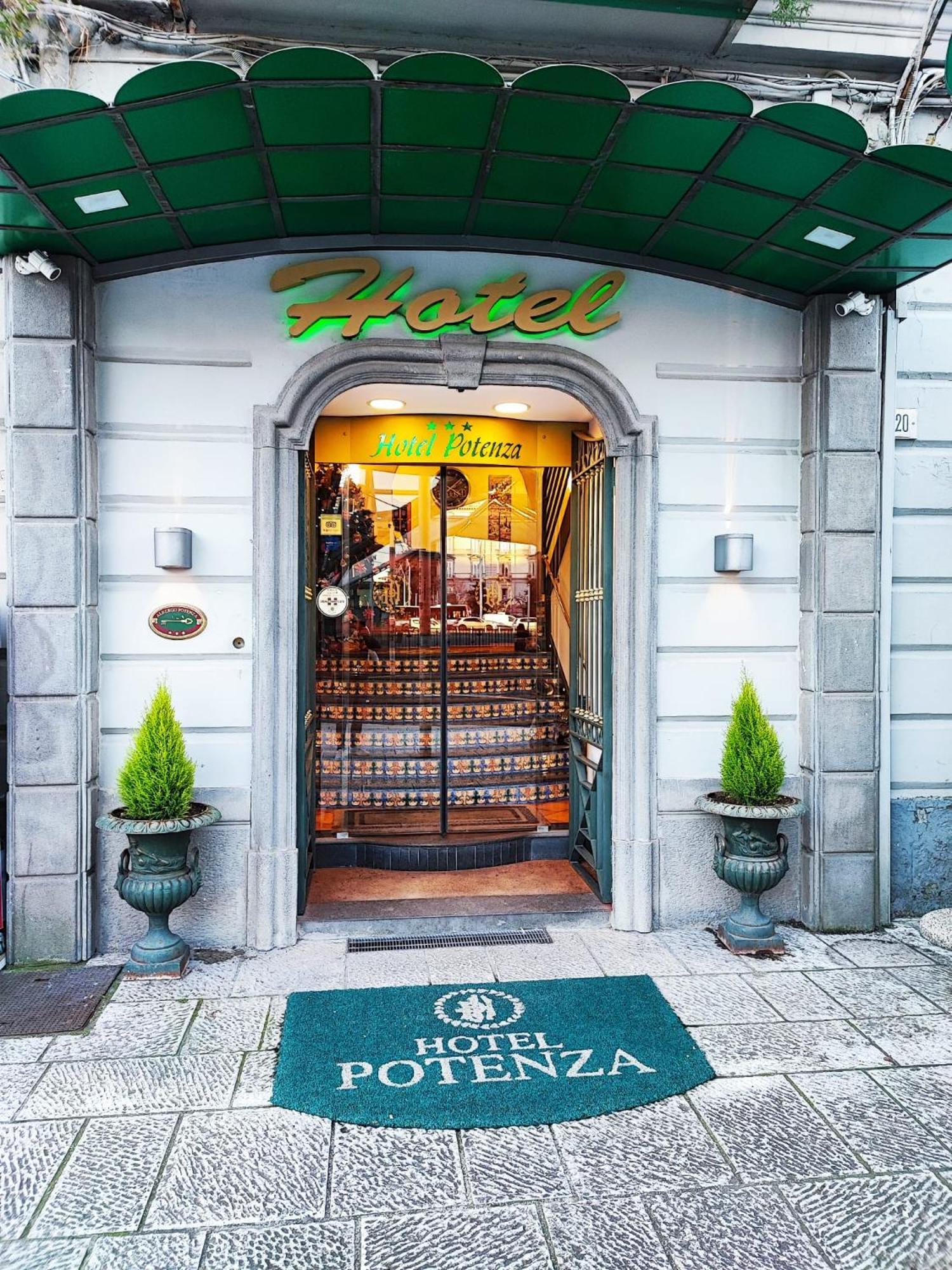 Hotel Potenza نابولي المظهر الخارجي الصورة