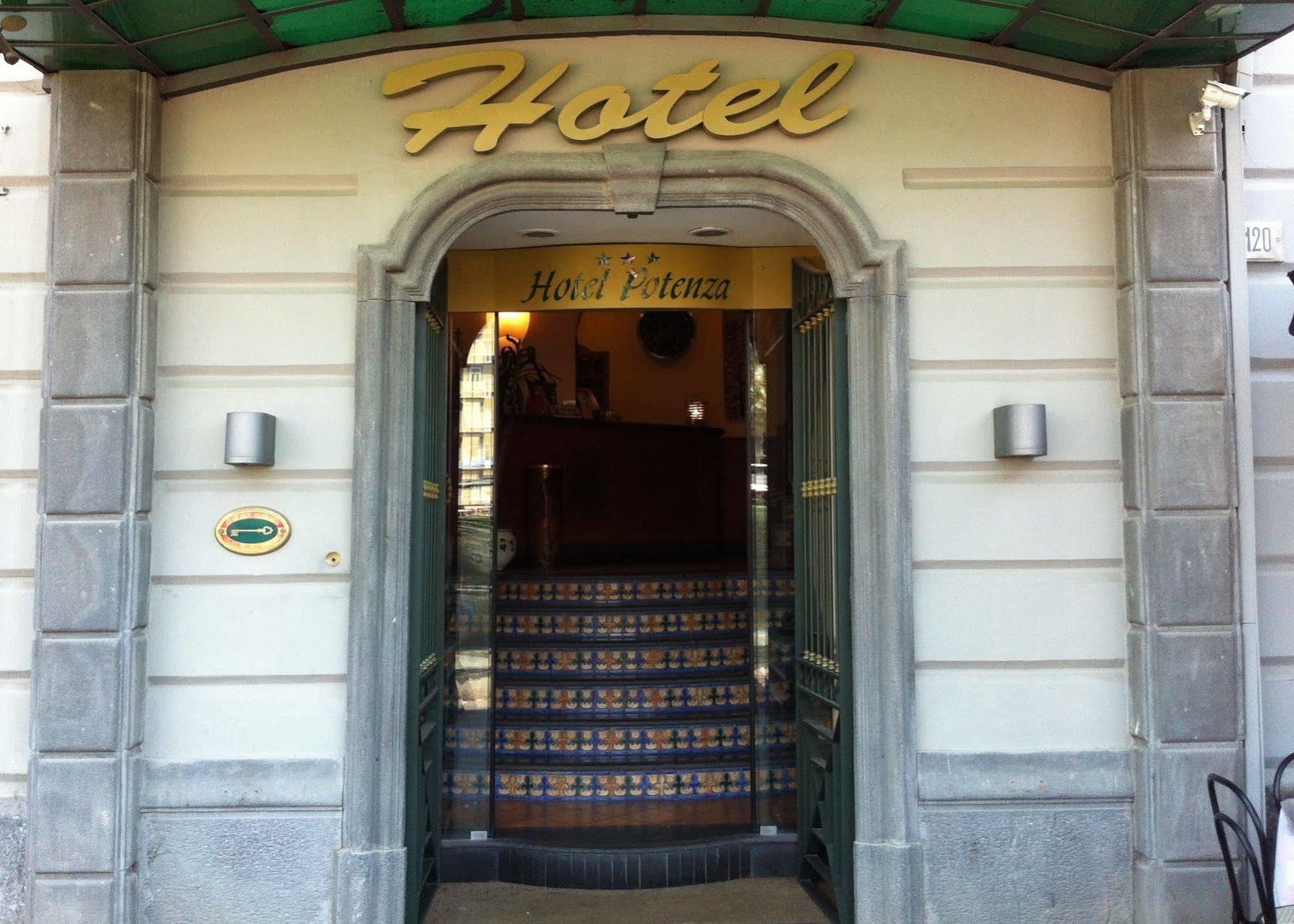 Hotel Potenza نابولي المظهر الخارجي الصورة
