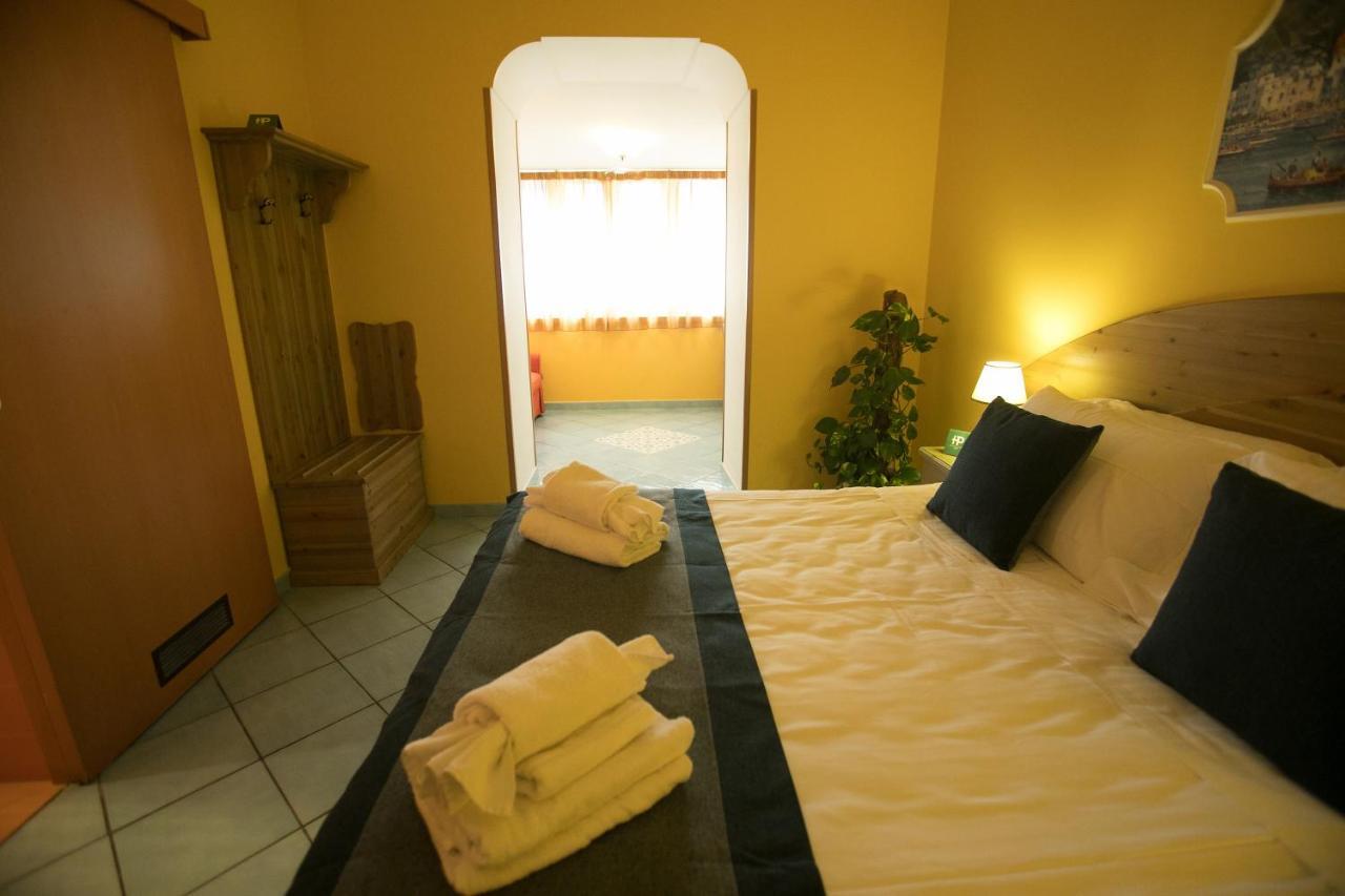 Hotel Potenza نابولي المظهر الخارجي الصورة